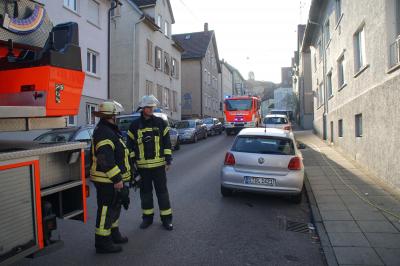 Stuttgart Bad Cannstatt: Adventsgesteck in Brand geraten